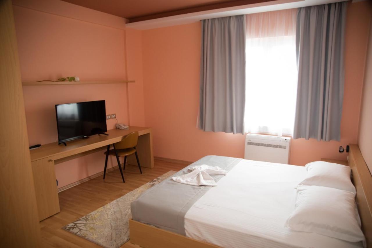 Elite Hotel Pogradec Ruang foto