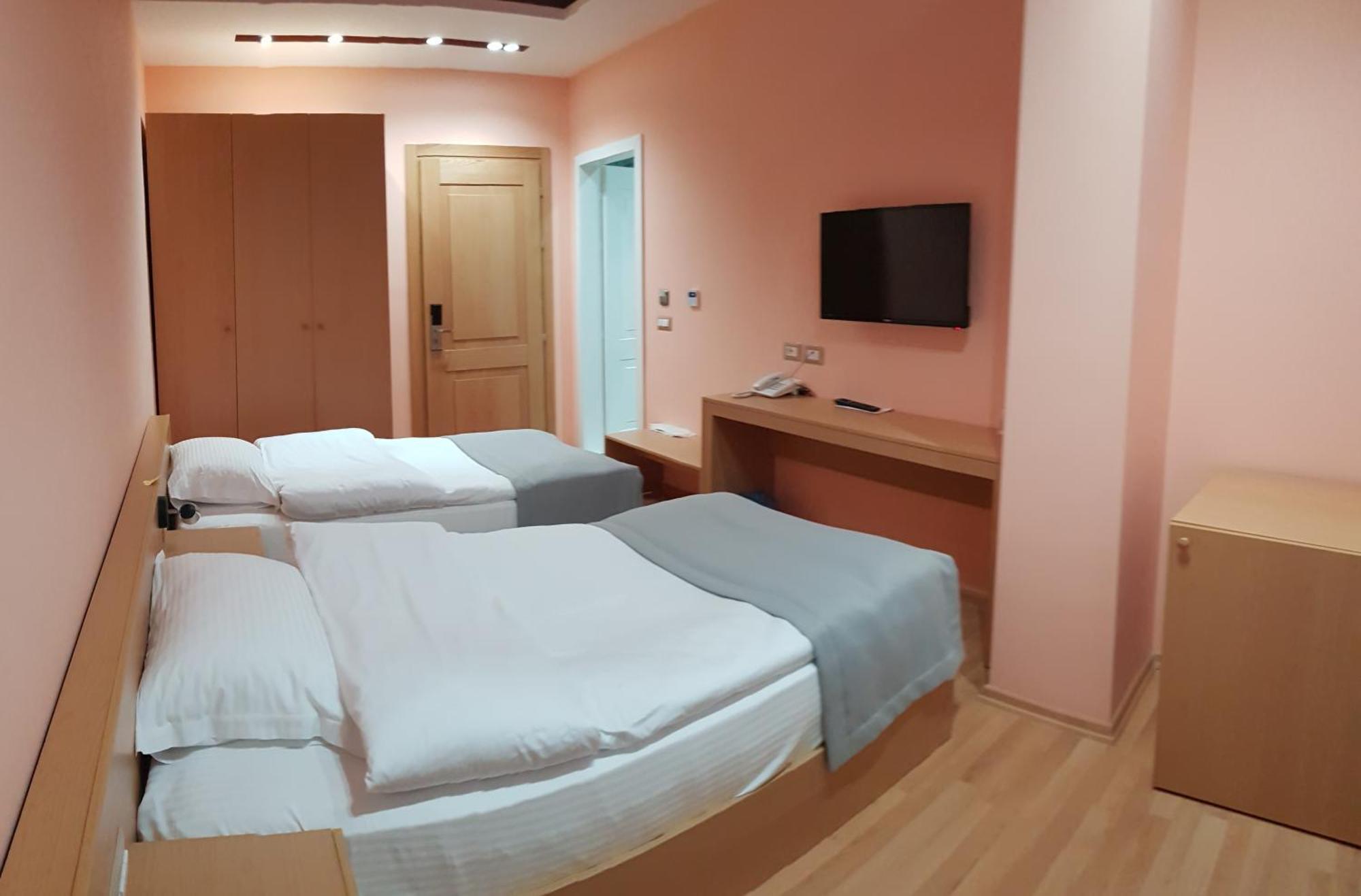 Elite Hotel Pogradec Ruang foto