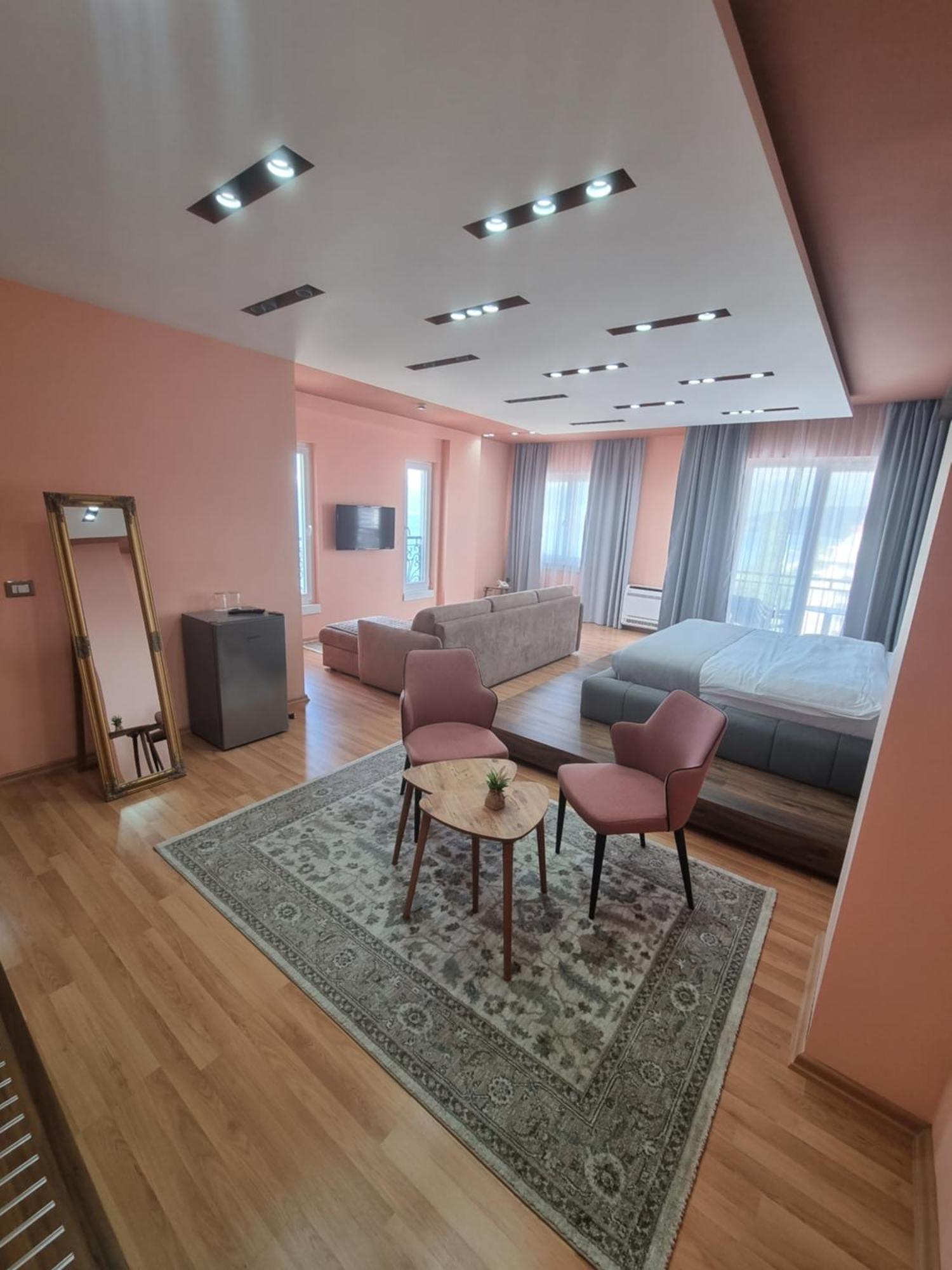 Elite Hotel Pogradec Ruang foto