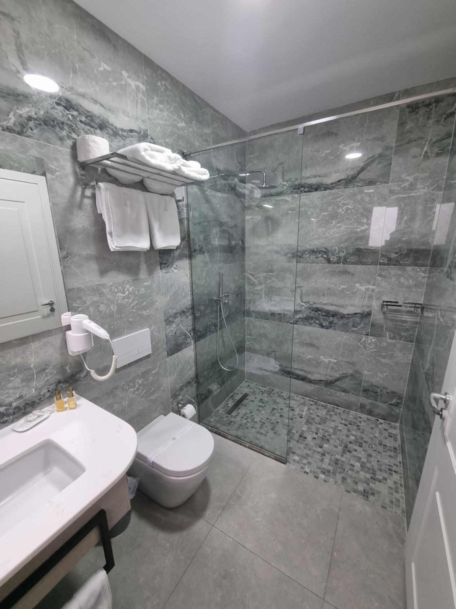 Elite Hotel Pogradec Ruang foto