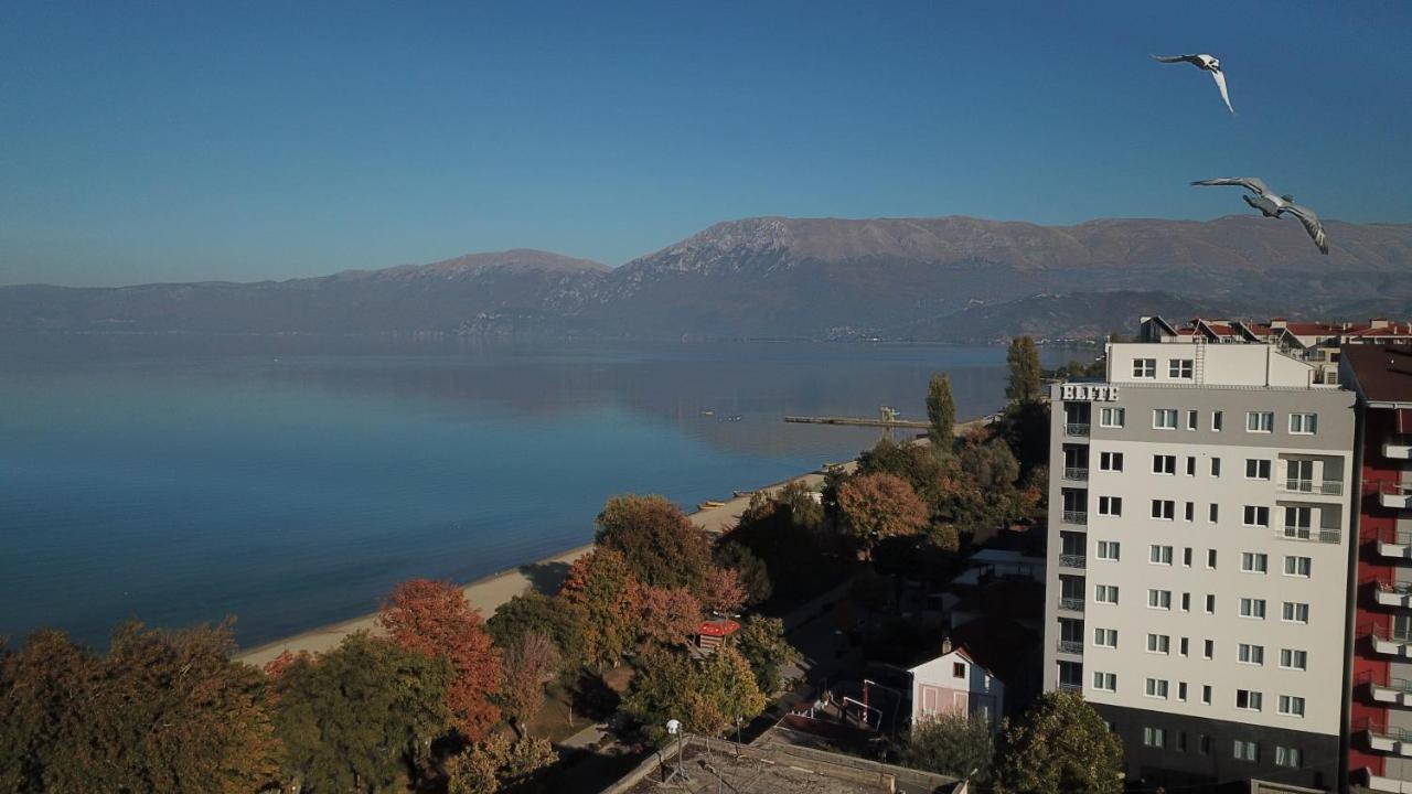 Elite Hotel Pogradec Bagian luar foto