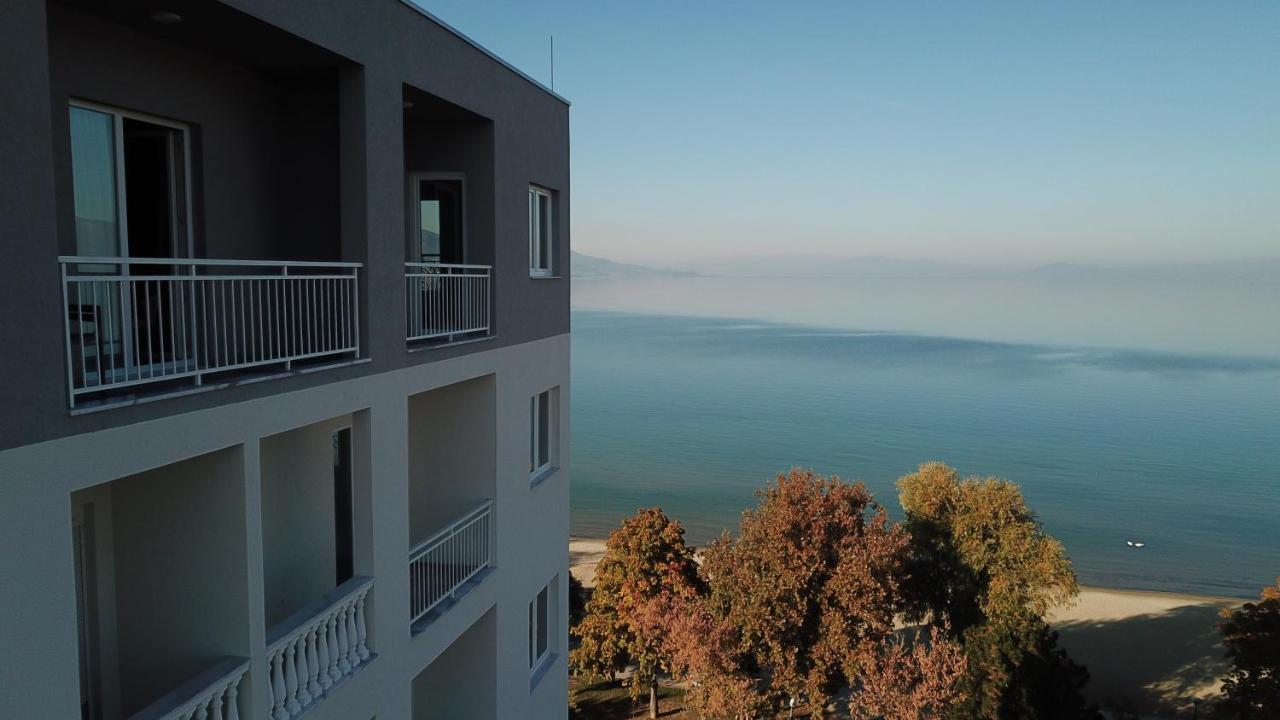 Elite Hotel Pogradec Bagian luar foto