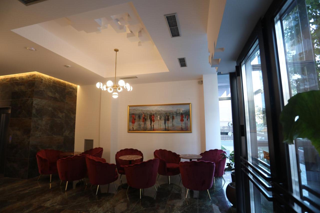 Elite Hotel Pogradec Bagian luar foto