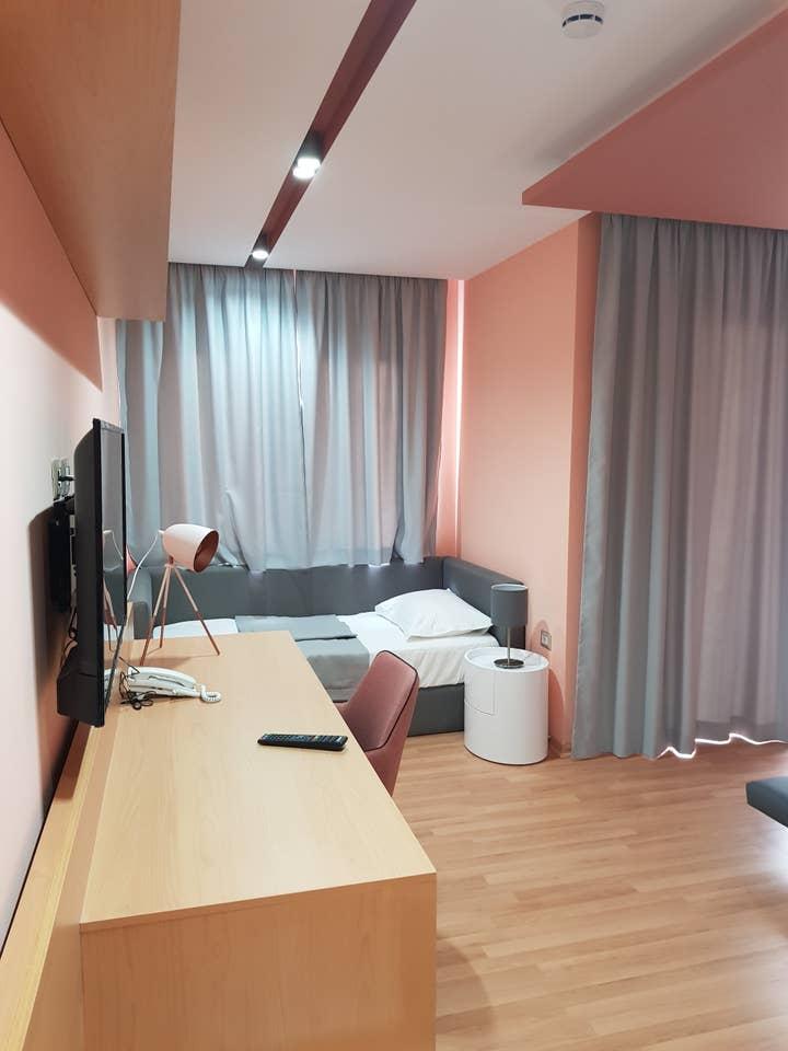 Elite Hotel Pogradec Bagian luar foto